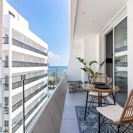 Beach Daze 1-Br Apt By Finikoudes Beach Larnaca Exterior photo